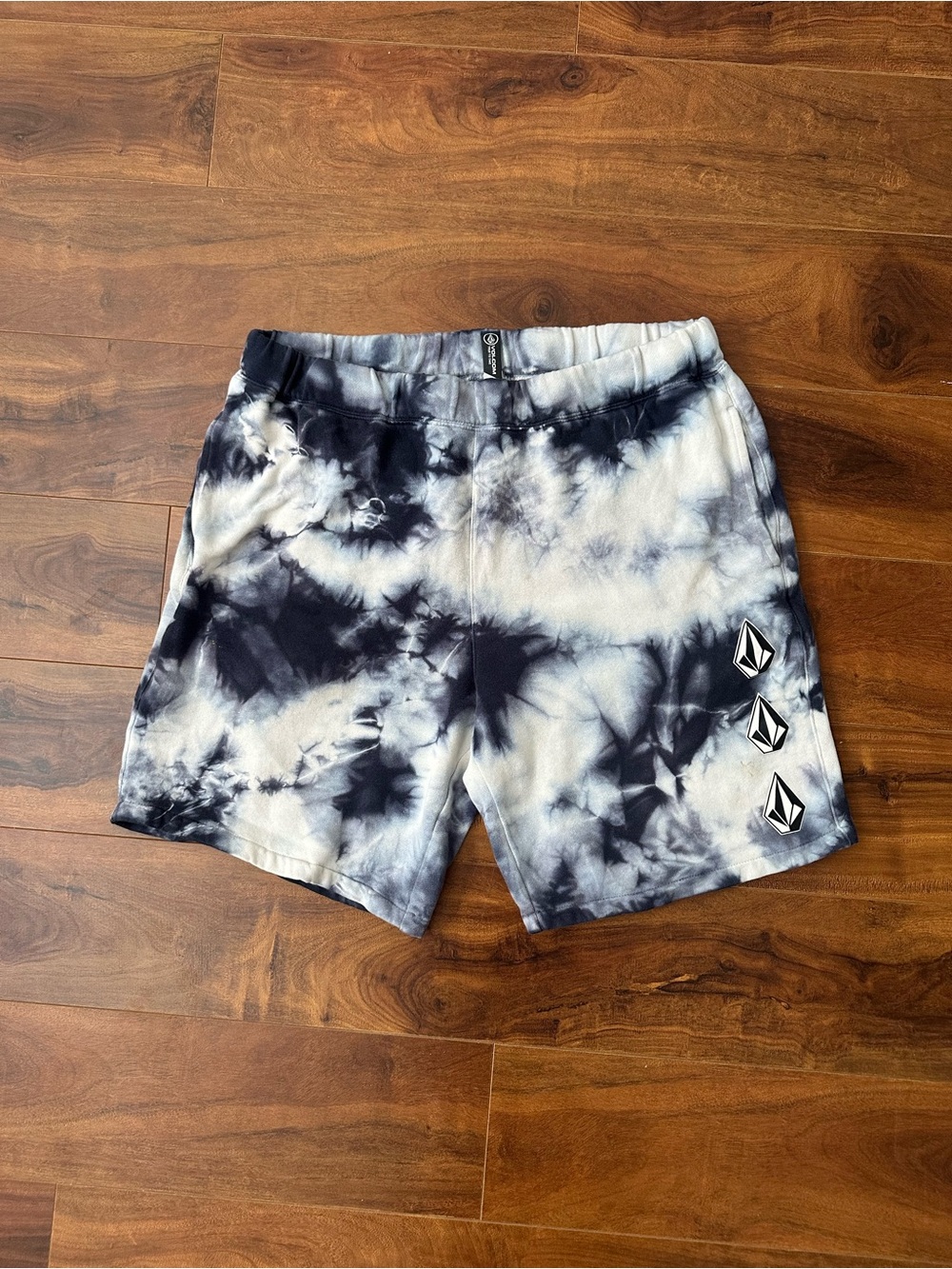 Volcom Men’s Black & White Tie-Dye Lounge Shorts